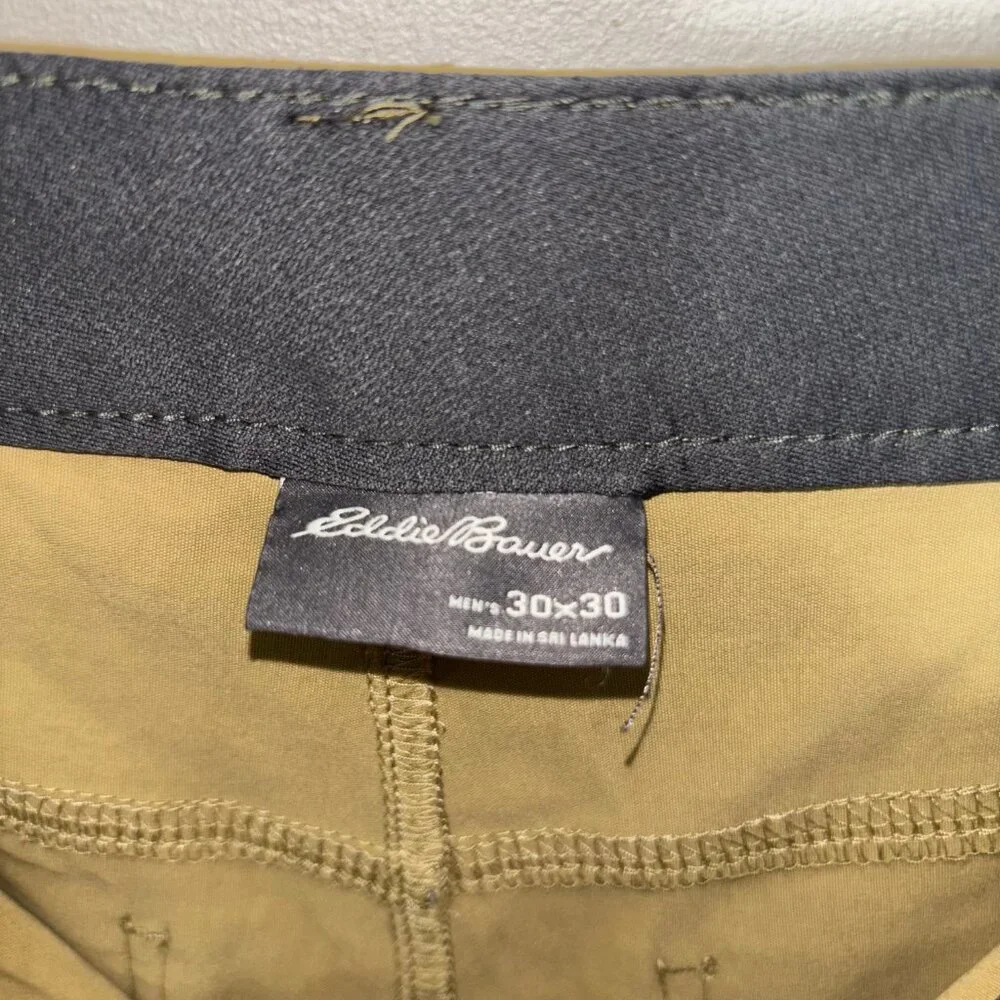 Eddie Bauer Rainier Cargo Pants Men's Size 30 x 30 Beige Outdoor Camping Stretch - Picture 2 of 11